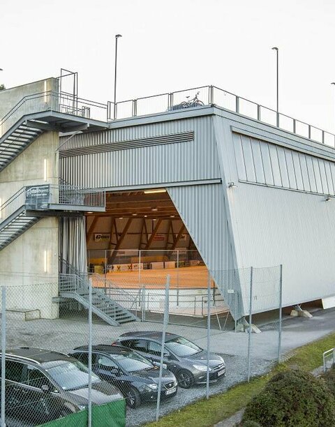 [Bild: csm_Eishalle-Goetzens_orginal_01_b5732d6c7a.jpg]